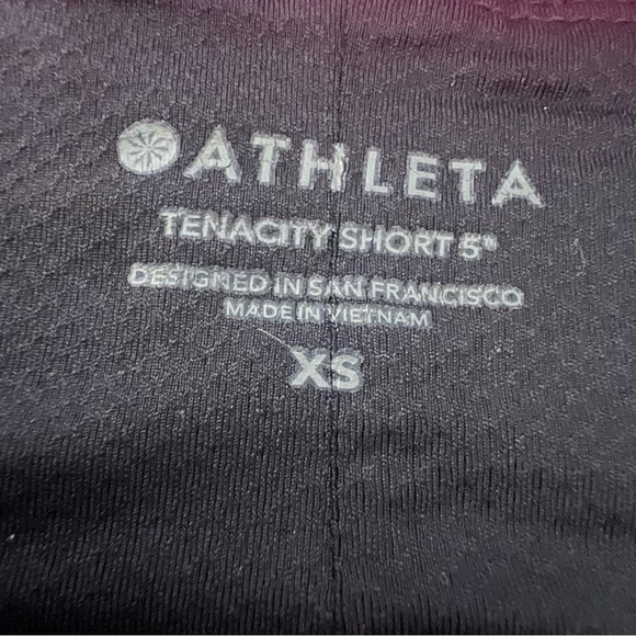 Athleta Extra small tenacity 5inch short—-shiny silky material - Picture 5 of 6